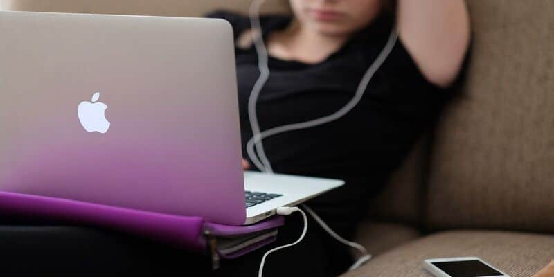 GGL will Bevölkerung über legales Glücksspiel aufklären.