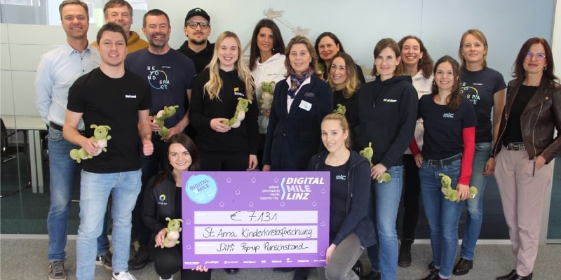 Charity-Aktion der DIGITAL MILE Linz mit bet-at-home – Punsch trinken für den guten Zweck